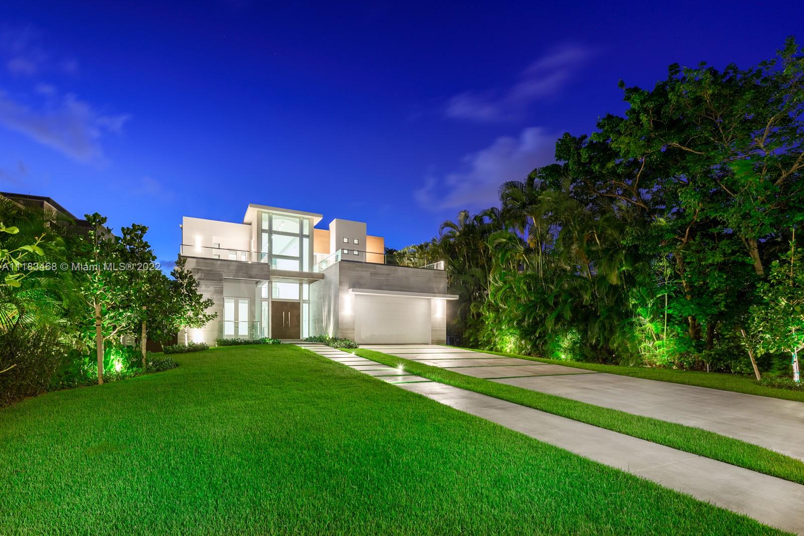 GOLDEN BEACH SEC E - Residential