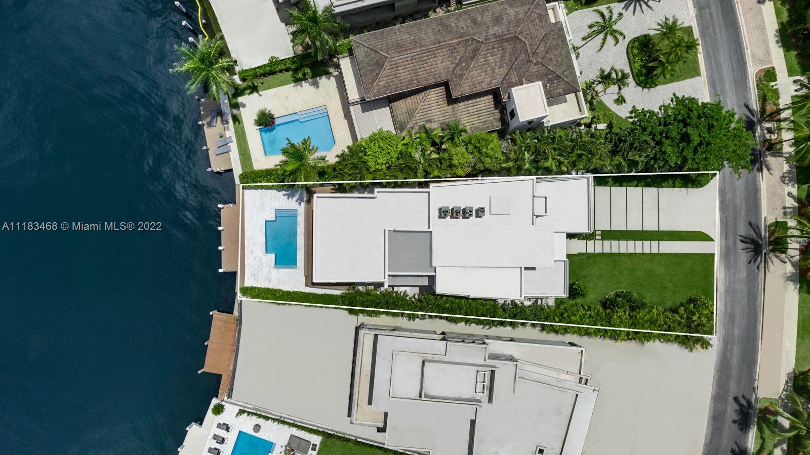 GOLDEN BEACH SEC E - Residential