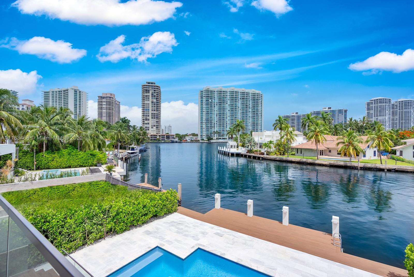 GOLDEN BEACH SEC E - Residential