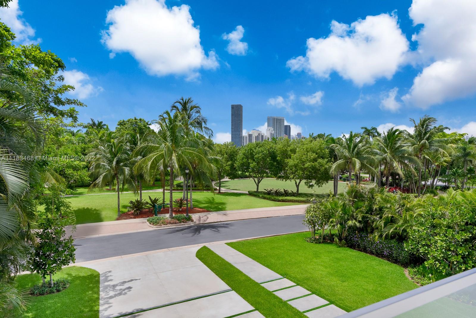 GOLDEN BEACH SEC E - Residential