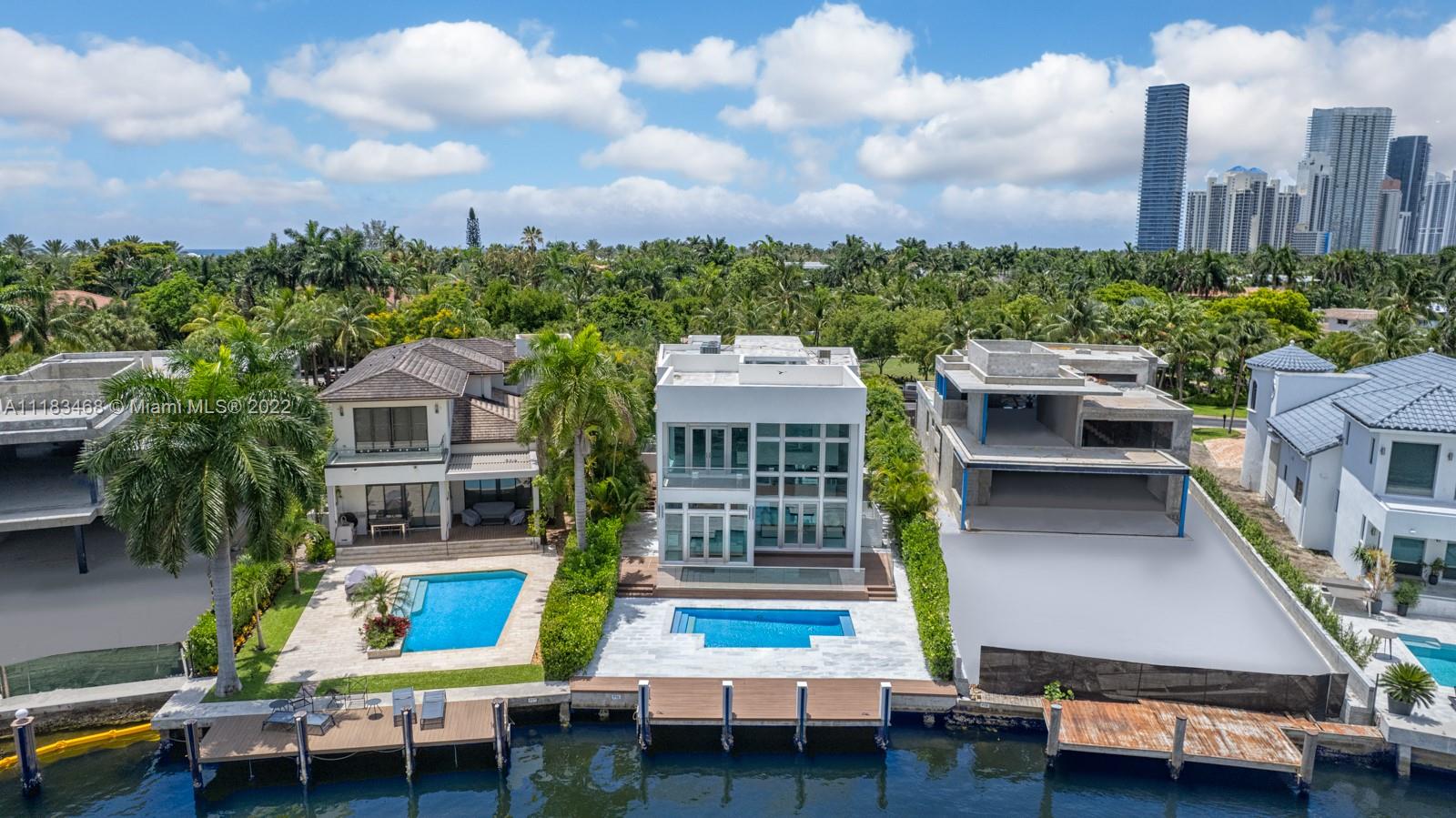 GOLDEN BEACH SEC E - Residential