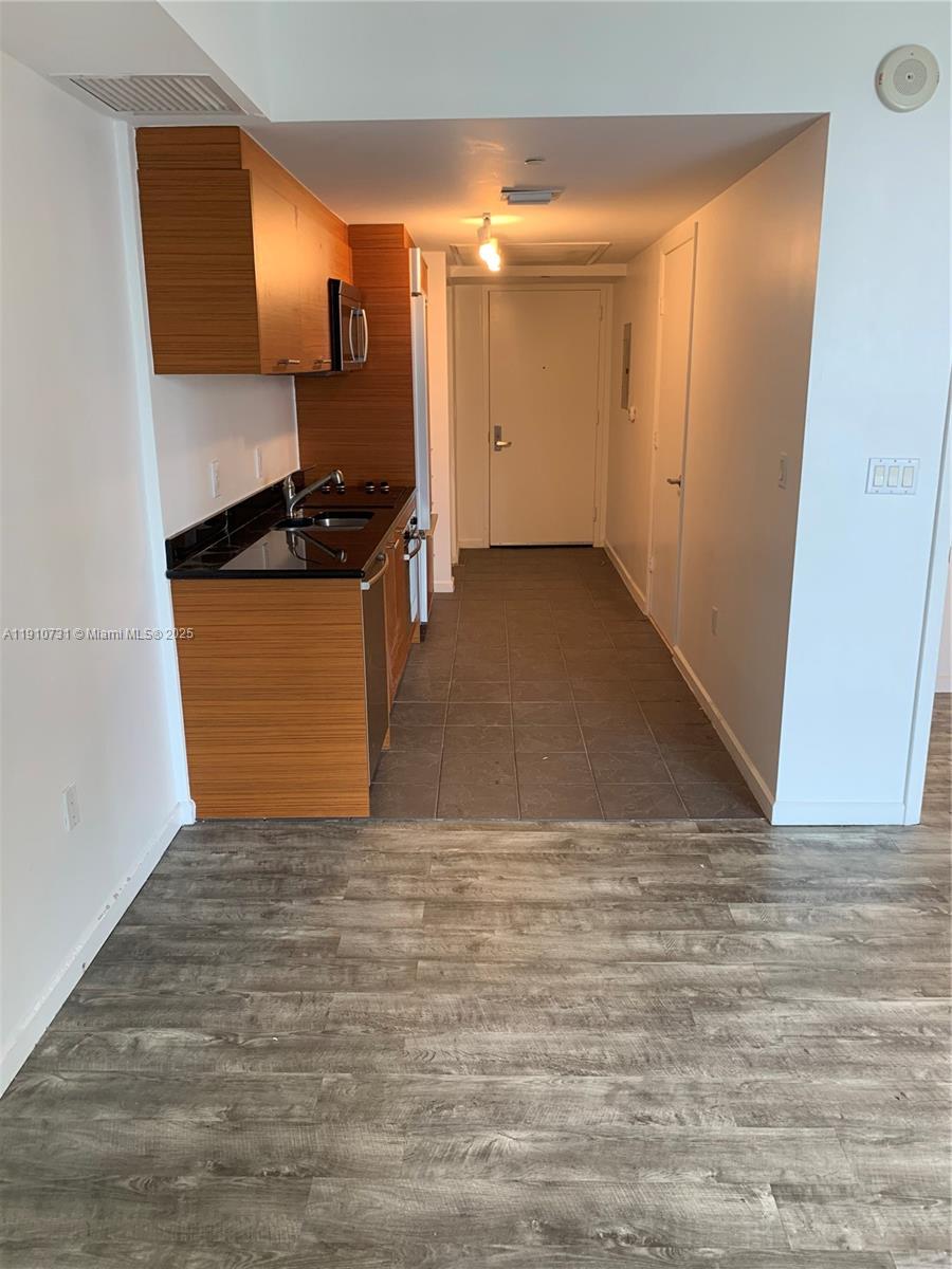 50 BISCAYNE CONDO - Residential Lease