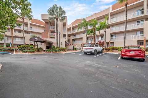 Condominium in Tamarac FL 7547 Granville Dr Dr 27.jpg