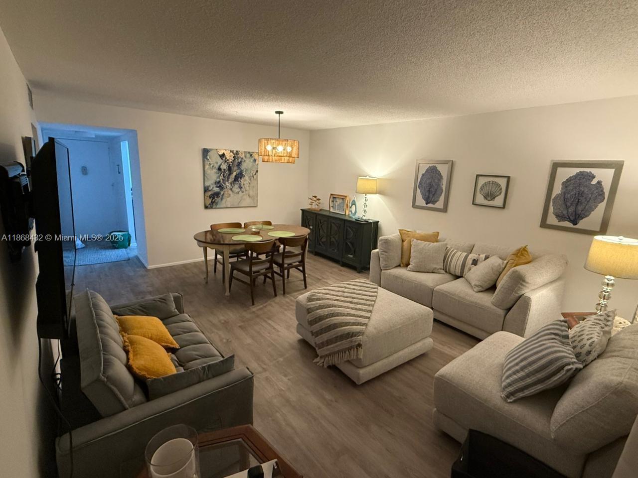 401 Golden Isles Dr 916