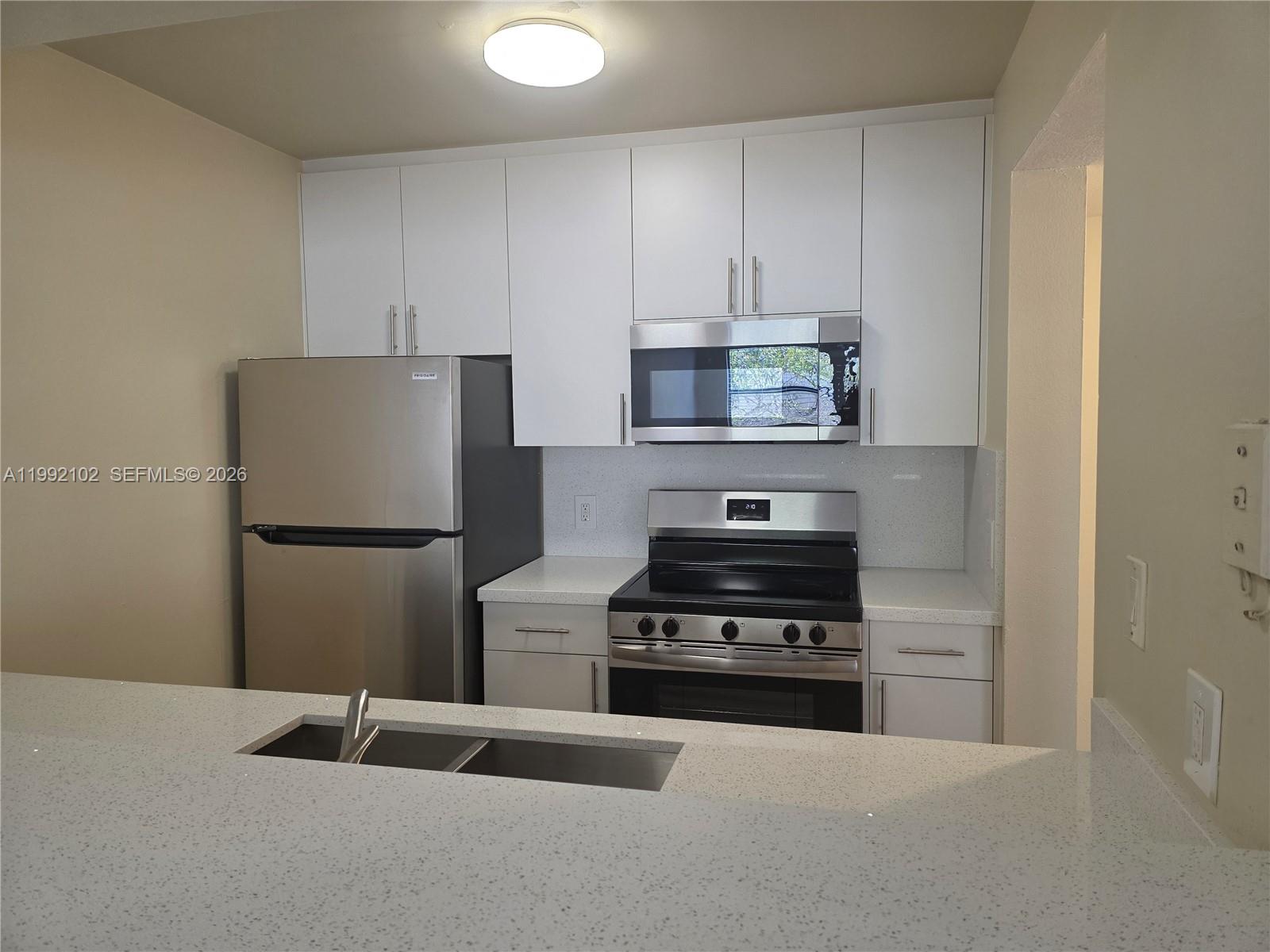 LAS VISTAS AT DORAL CONDO - Residential