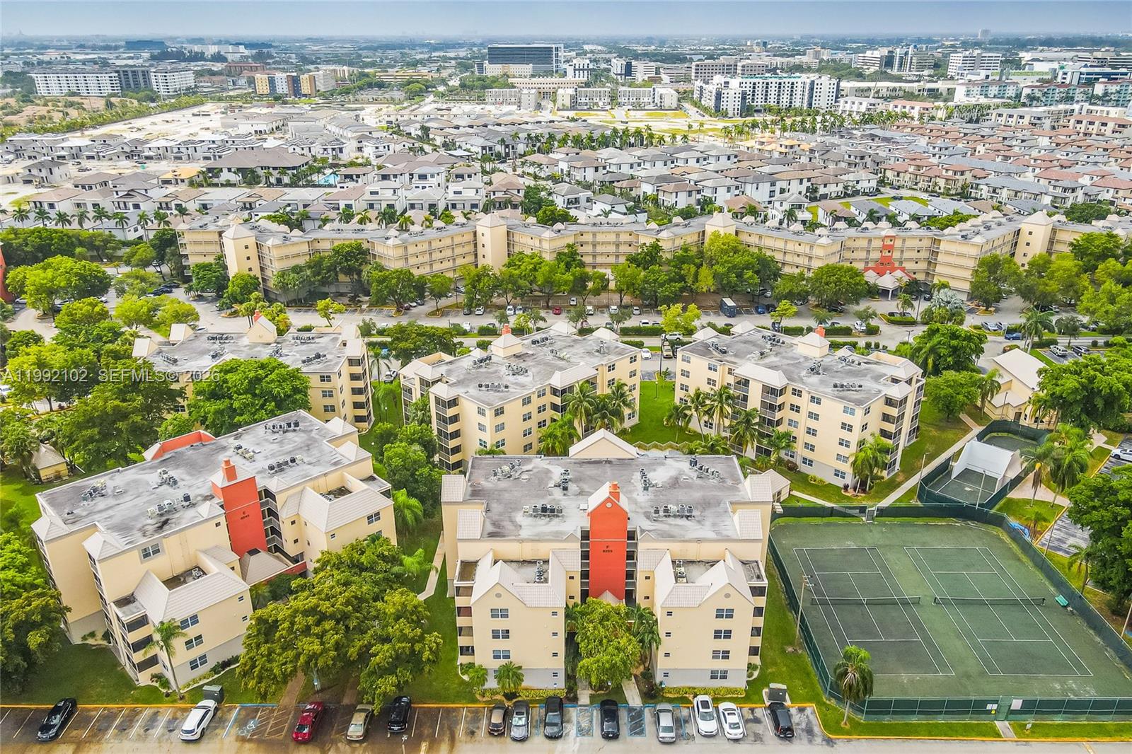 LAS VISTAS AT DORAL CONDO - Residential