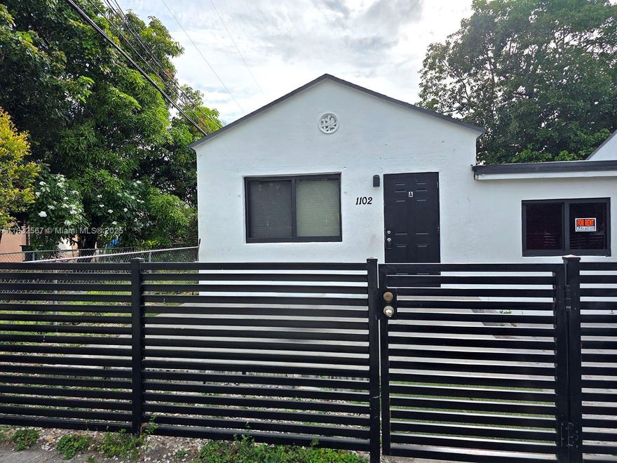 This stylishly updated 2-bedroom, 1-bath unit combines modern comfort with practical convenience. Featuring a tastefully remodeled bathroom and a kitchen equipped with relatively new appliances, this home is move-in ready! Impact windows provide added safety and energy efficiency, while the newer A/C system ensures year-round comfort. Enjoy the convenience of a full-size washer and dryer located behind the house.

No Association Approval Required – Ready for Immediate Move-In!