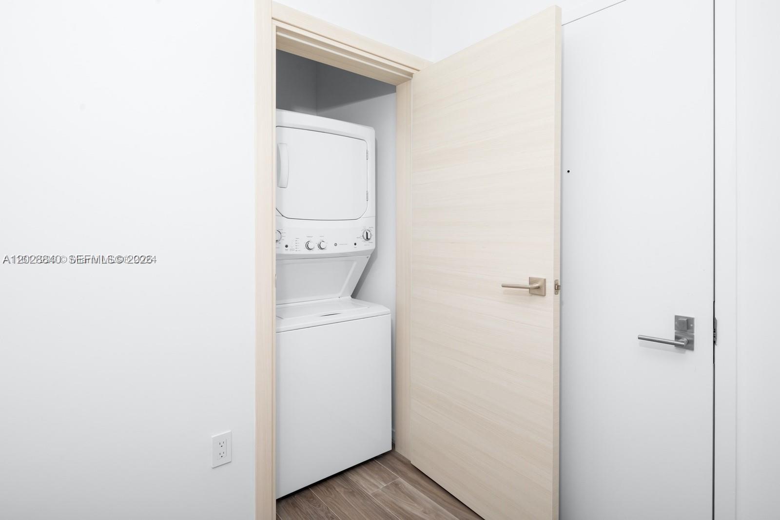 801 SMA RESIDENCES CONDO - Residential