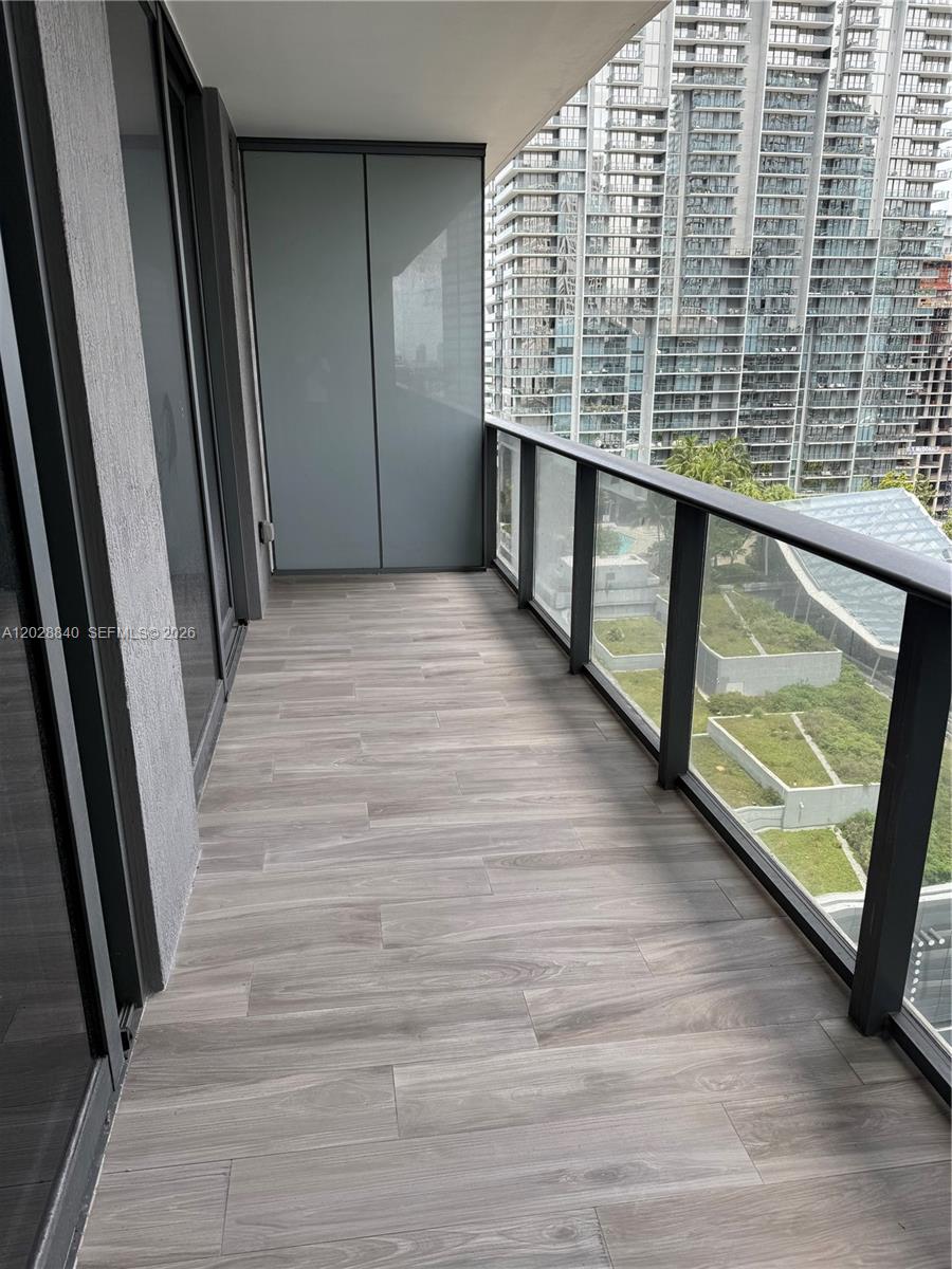 801 SMA RESIDENCES CONDO - Residential
