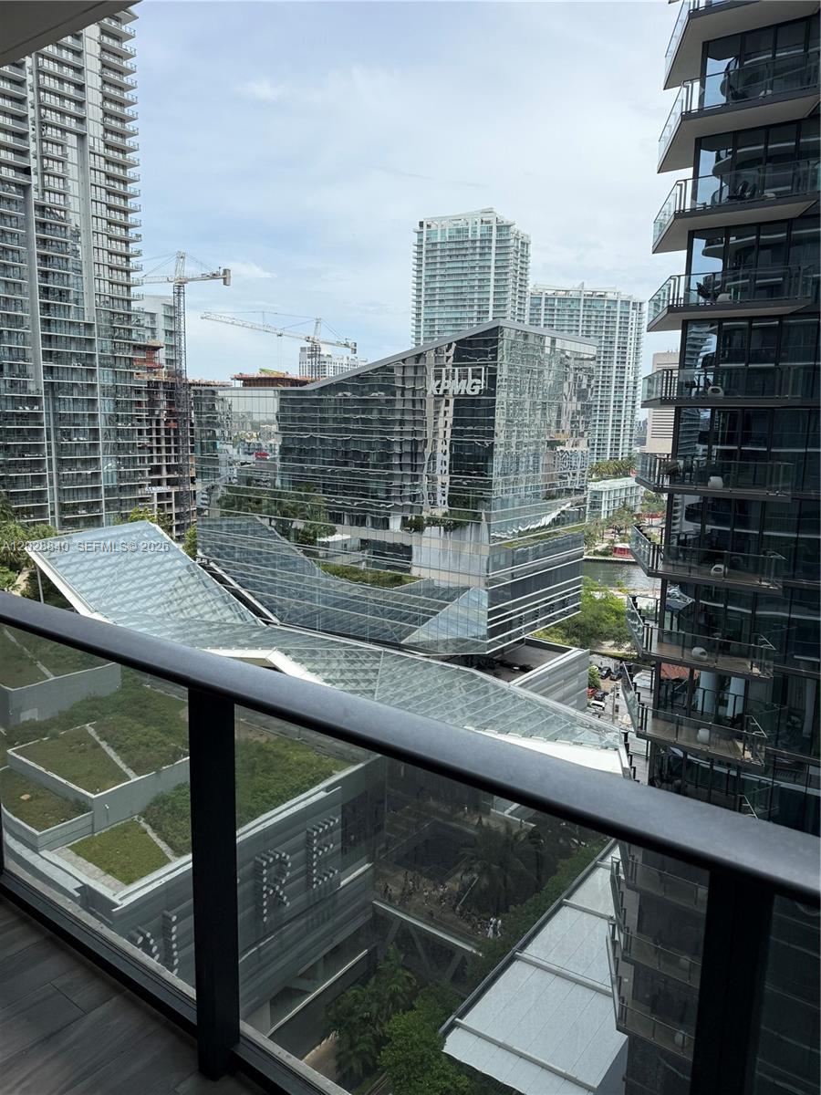 801 SMA RESIDENCES CONDO - Residential