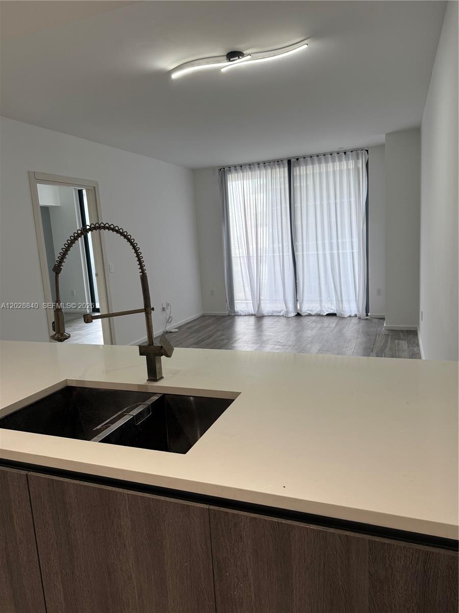 801 SMA RESIDENCES CONDO - Residential