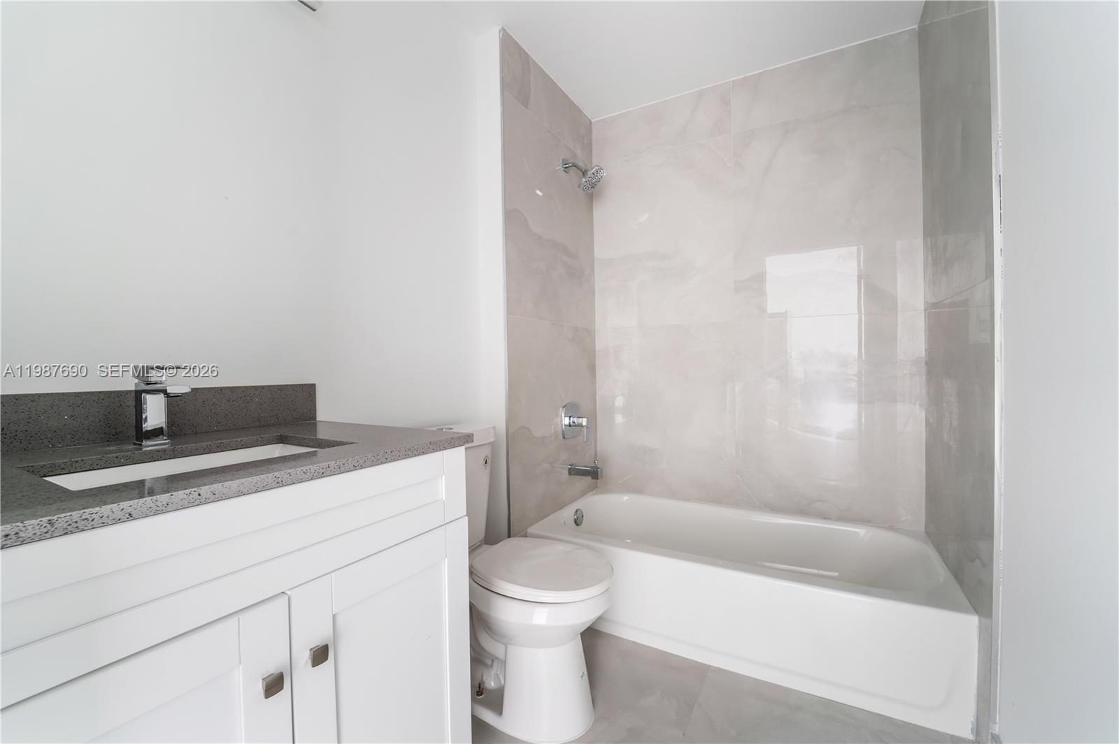 HIGHLAND PARK - Residential Lease