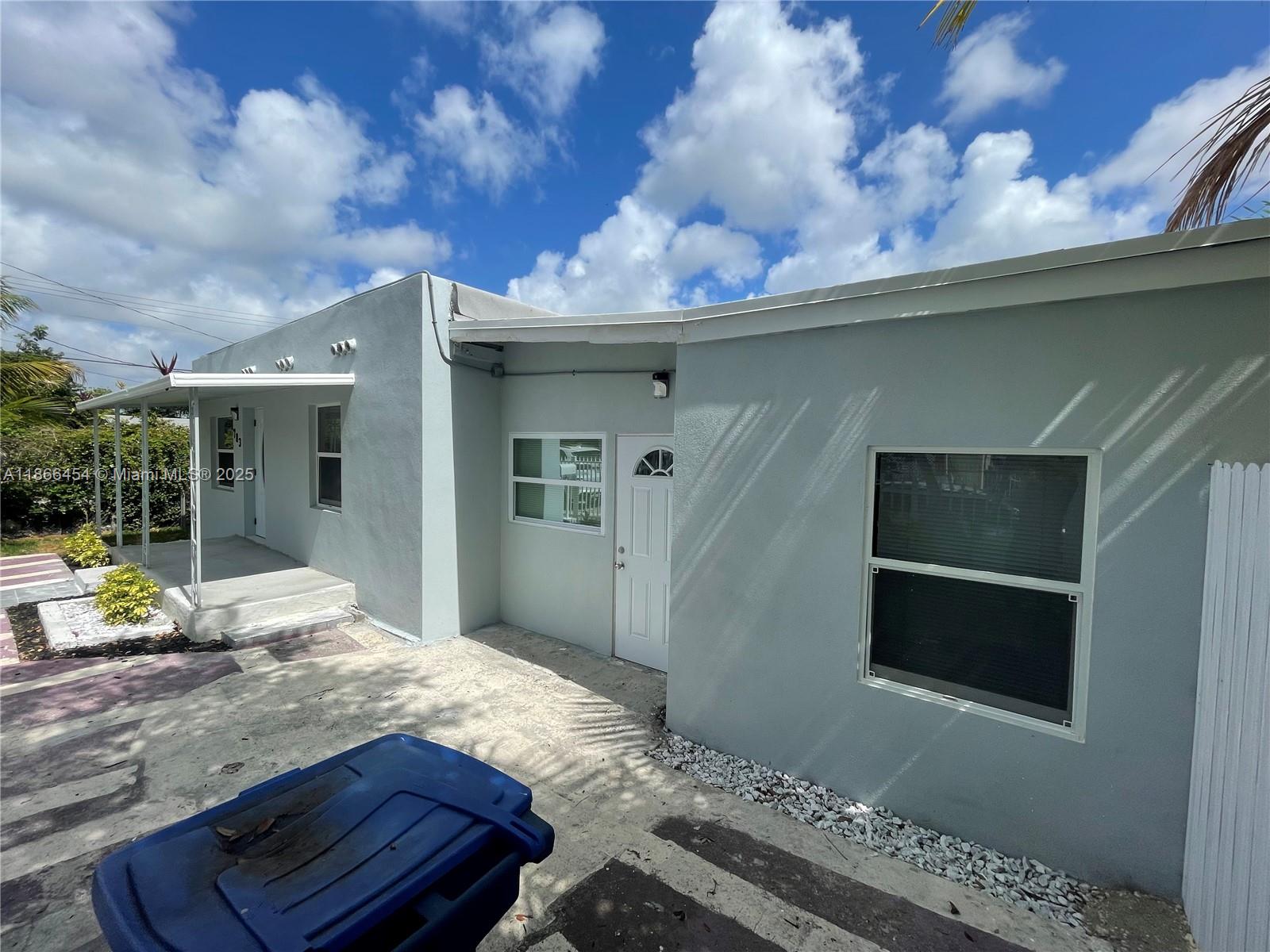 783 NW 98th St