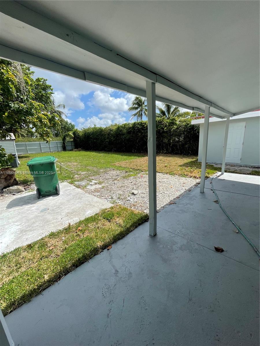 PINE WOOD PK - Residential