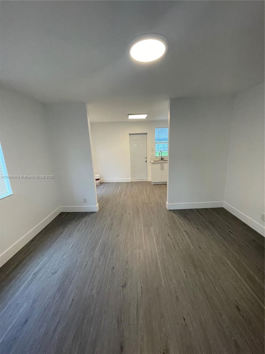 PINE WOOD PK - Residential