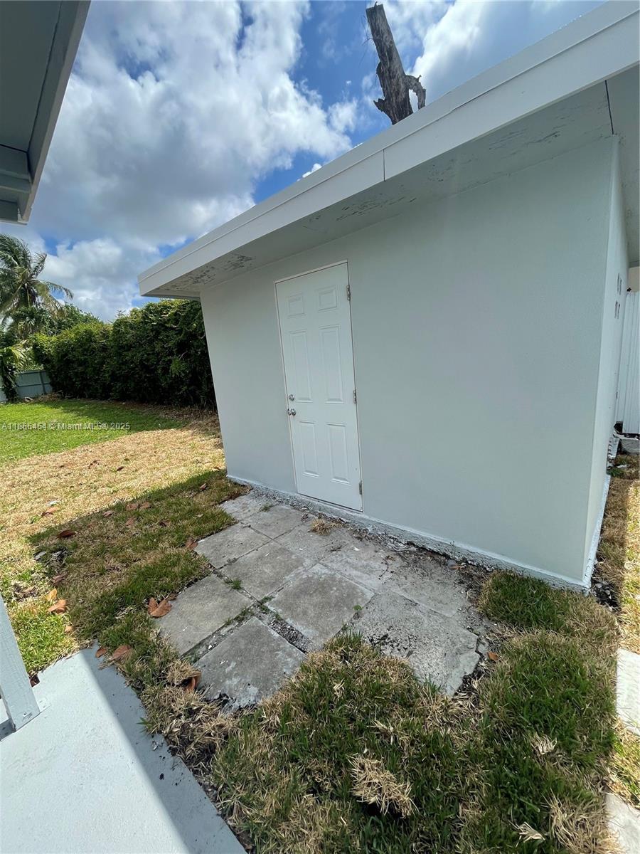 PINE WOOD PK - Residential