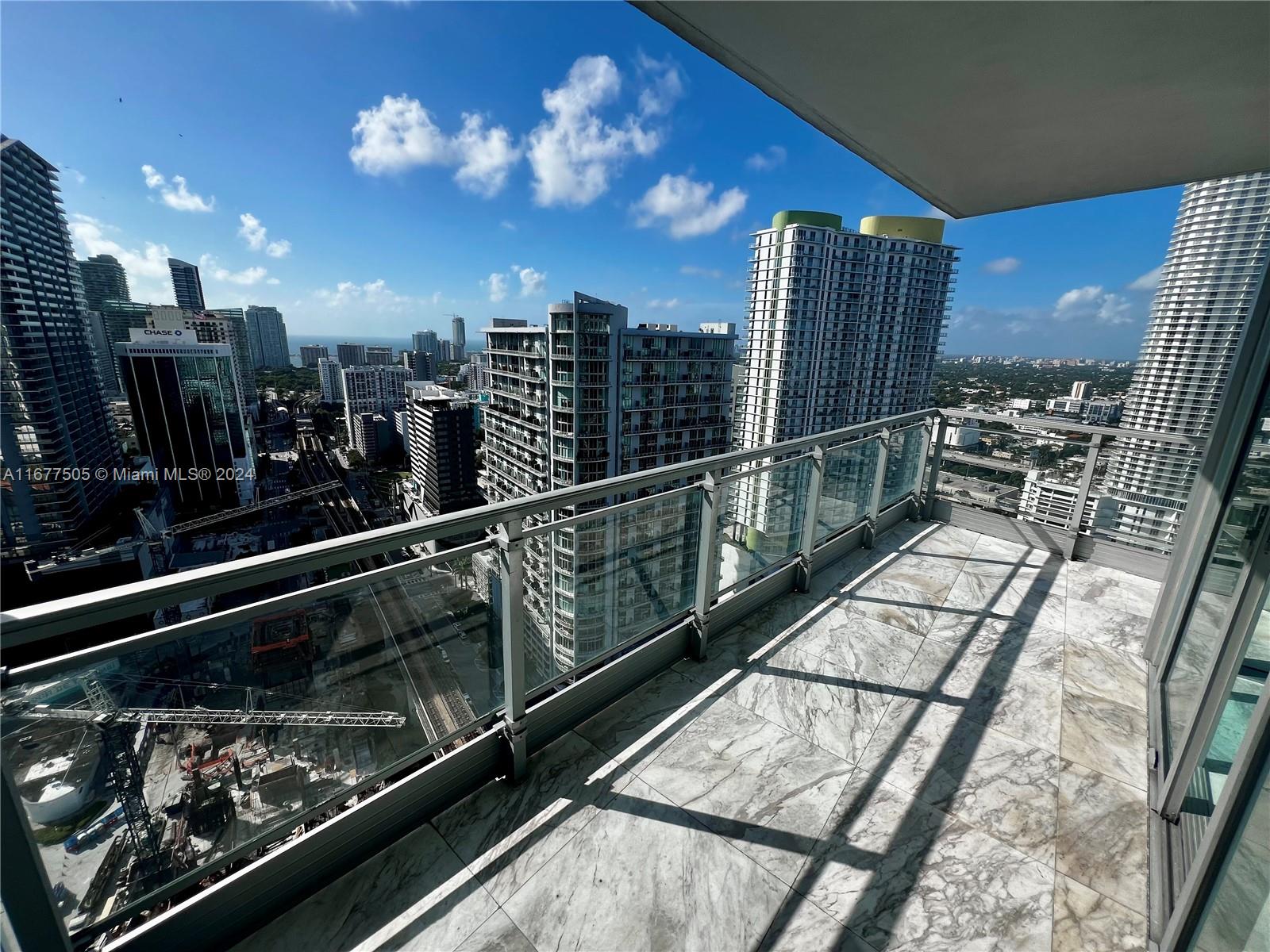 92 SW 3rd 3605