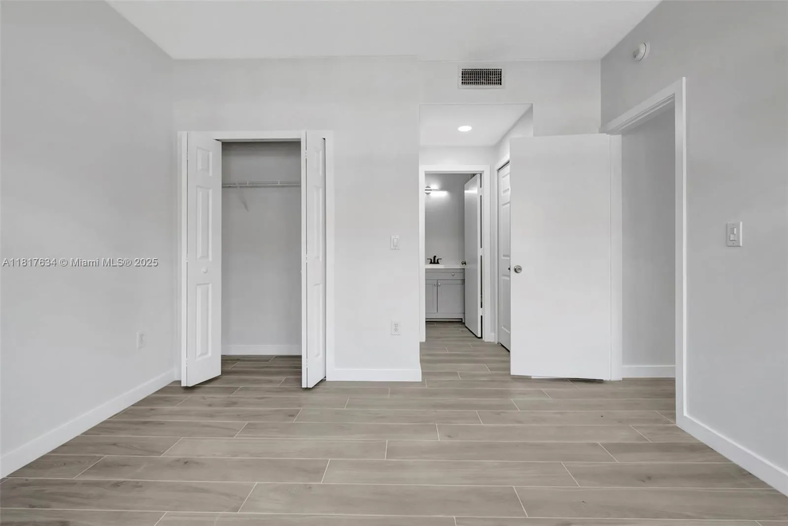 Doral, Florida 33178, United States, 3 Bedrooms Bedrooms, ,3 BathroomsBathrooms,Residential,Active,146258