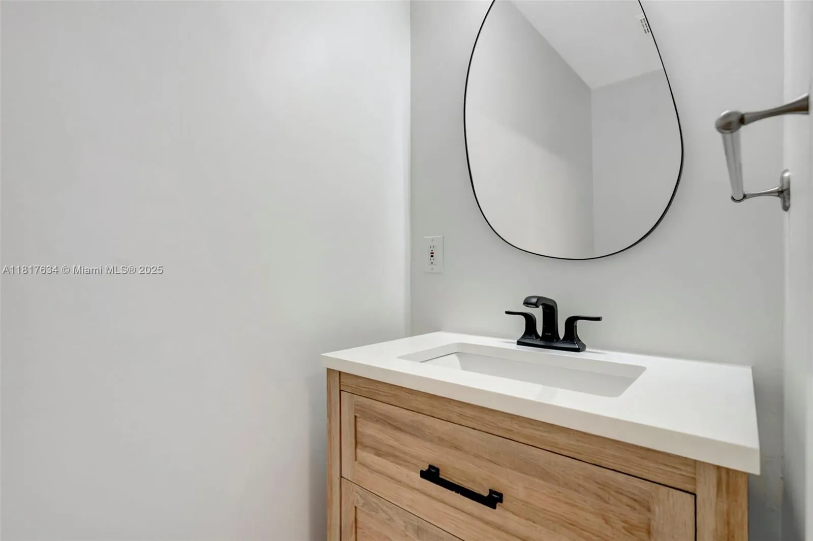 Doral, Florida 33178, United States, 3 Bedrooms Bedrooms, ,3 BathroomsBathrooms,Residential,Active,146258