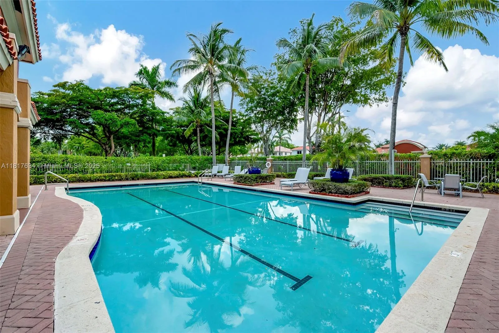 Doral, Florida 33178, United States, 3 Bedrooms Bedrooms, ,3 BathroomsBathrooms,Residential,Active,146258