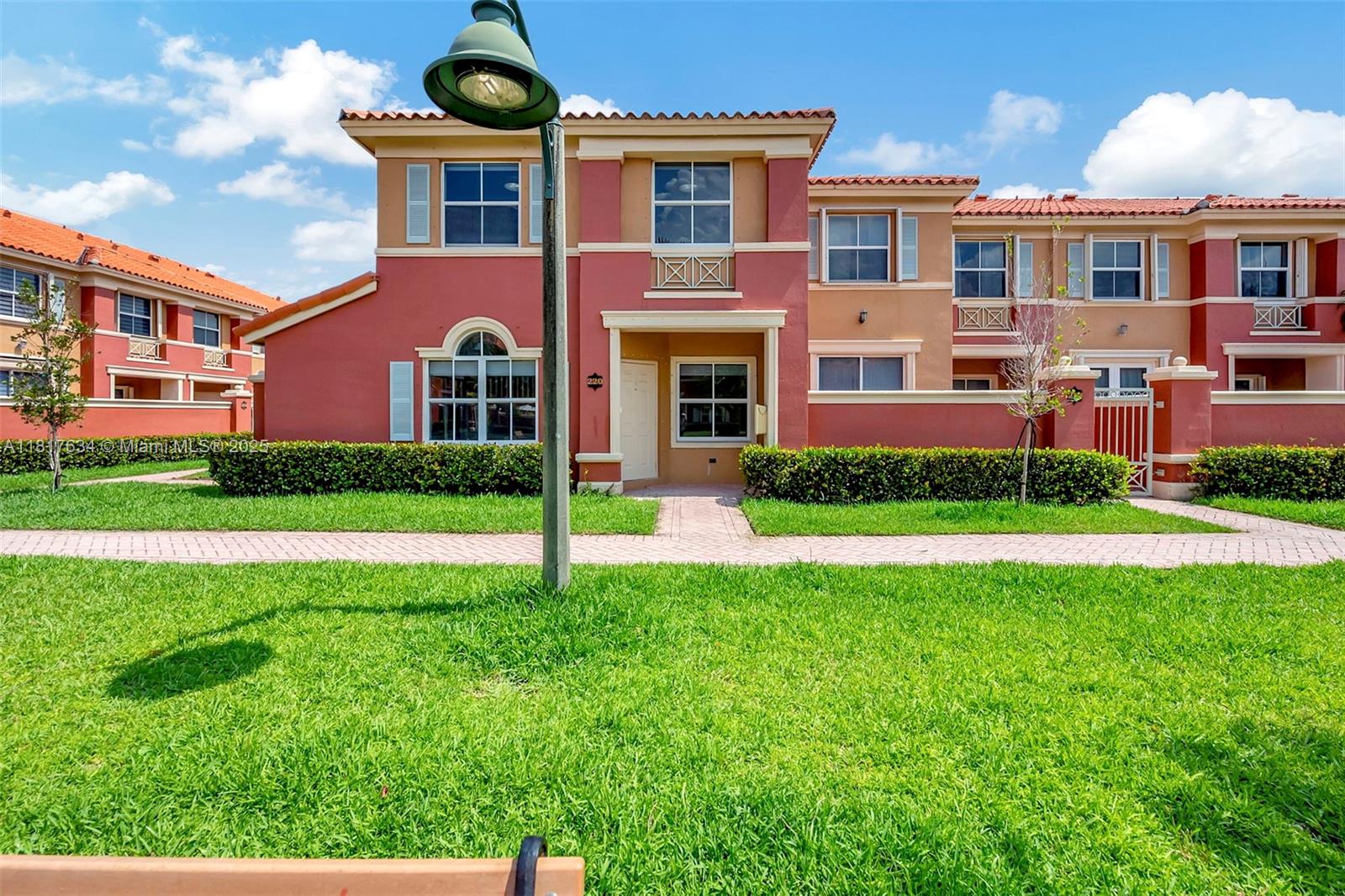 11438 Nw 62nd Ter 220, Doral, Miami-Dade County, Florida - 3 Bedrooms  
3 Bathrooms - 
