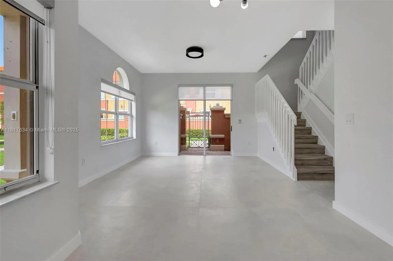 Doral, Florida 33178, United States, 3 Bedrooms Bedrooms, ,3 BathroomsBathrooms,Residential,Active,146258