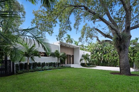 A home in Biscayne Park