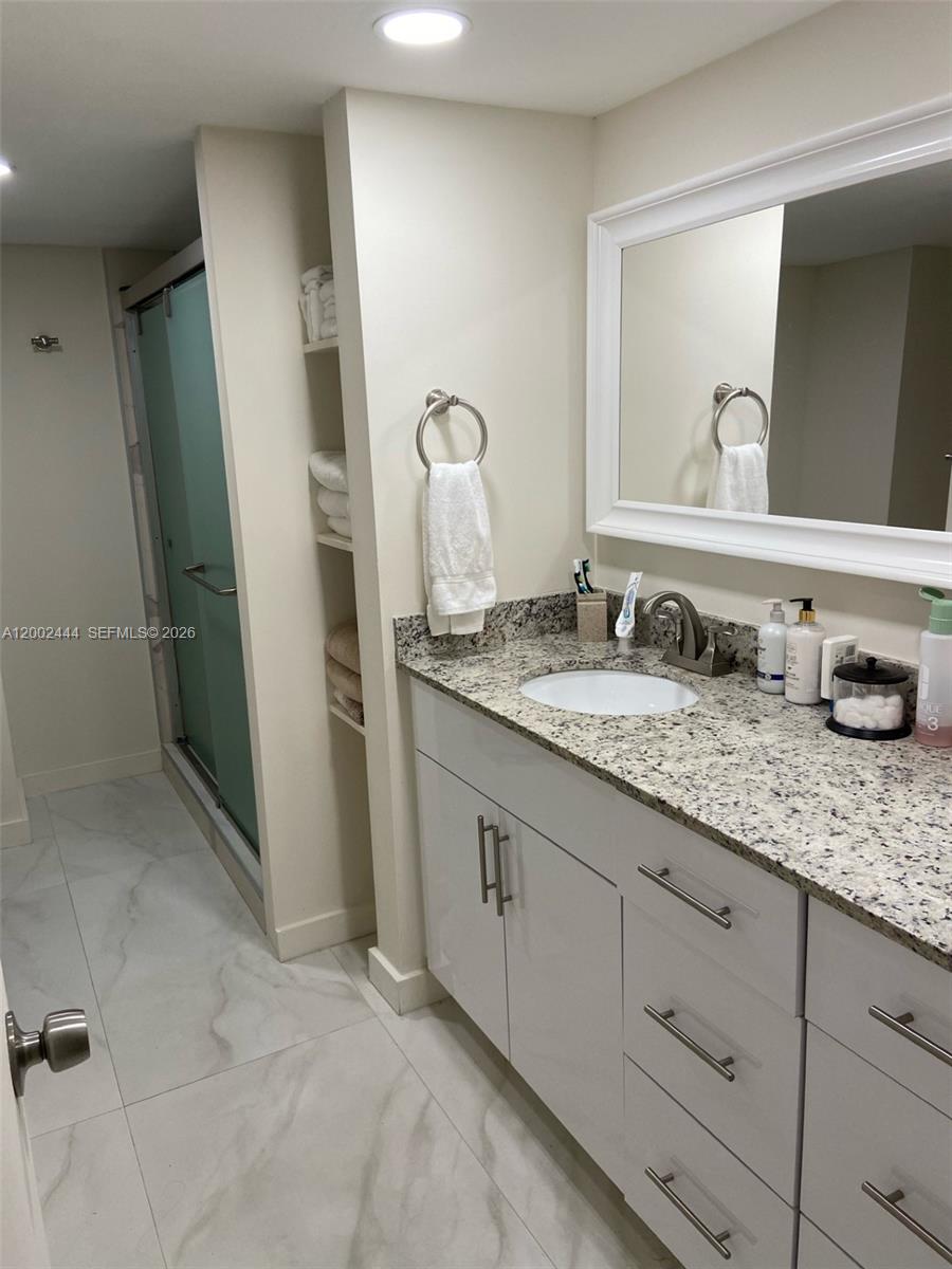 PLAZA TOWERS NORTH CONDO - Residential