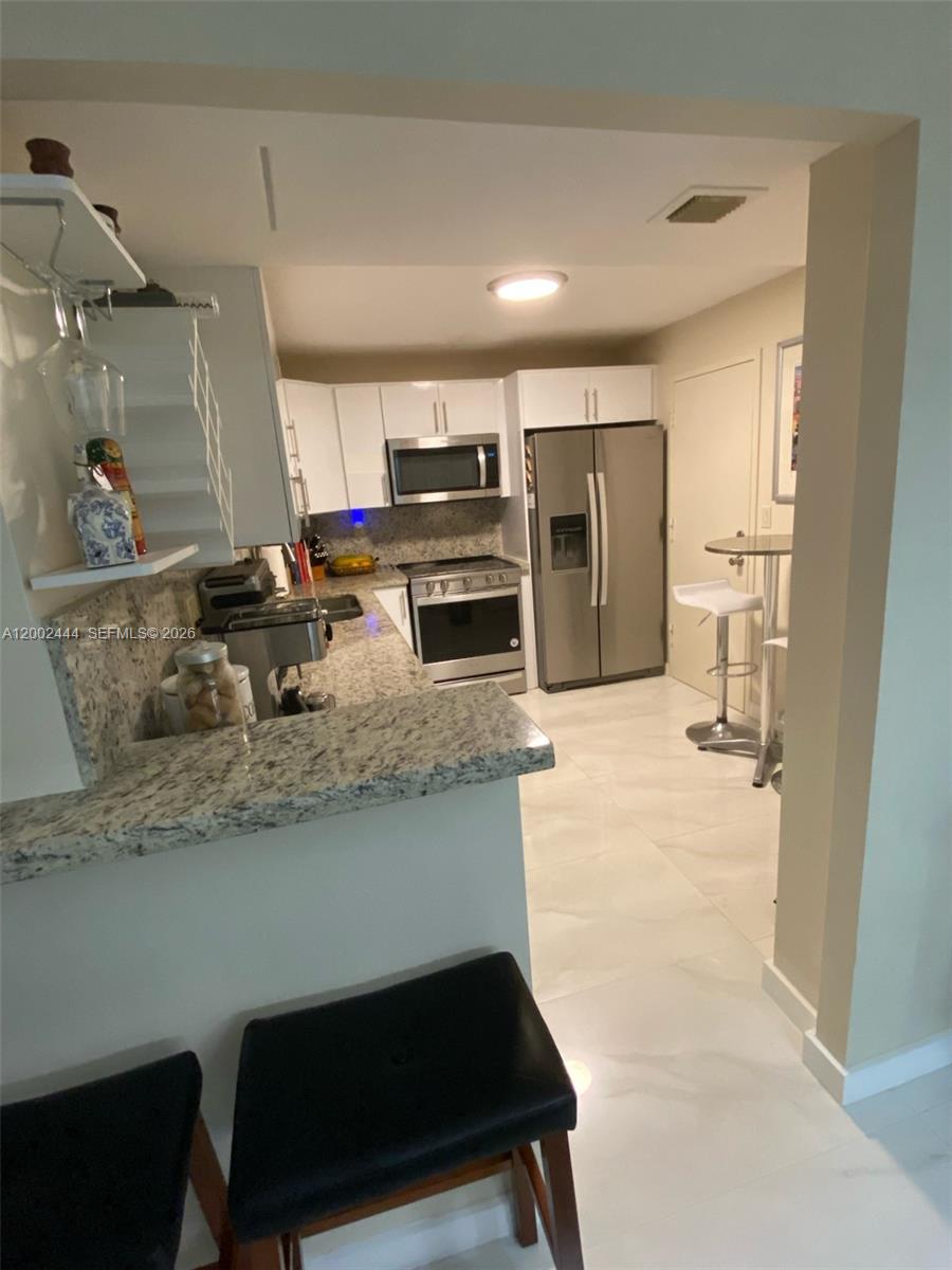 PLAZA TOWERS NORTH CONDO - Residential