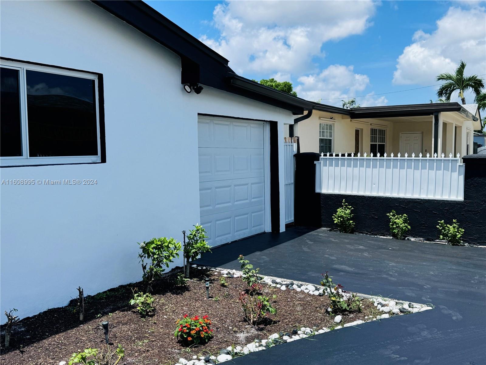 View Hialeah, FL 33014 house