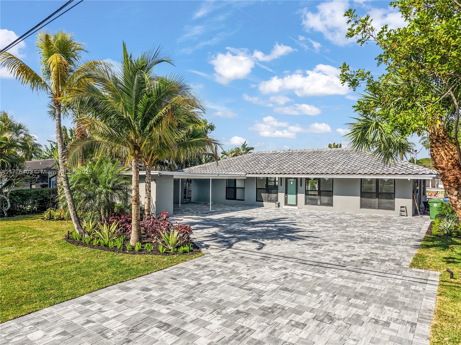 2417 Ne 18th Ave, Wilton Manors, Broward County, Florida - 3 Bedrooms  
2 Bathrooms - 