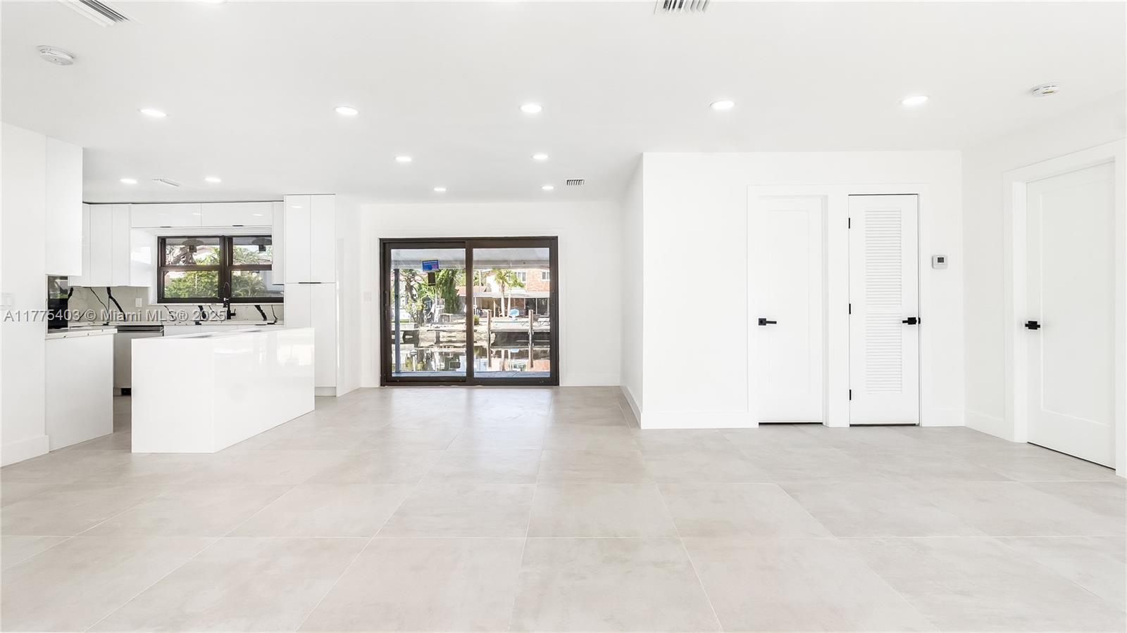 2417 NE 18th Ave