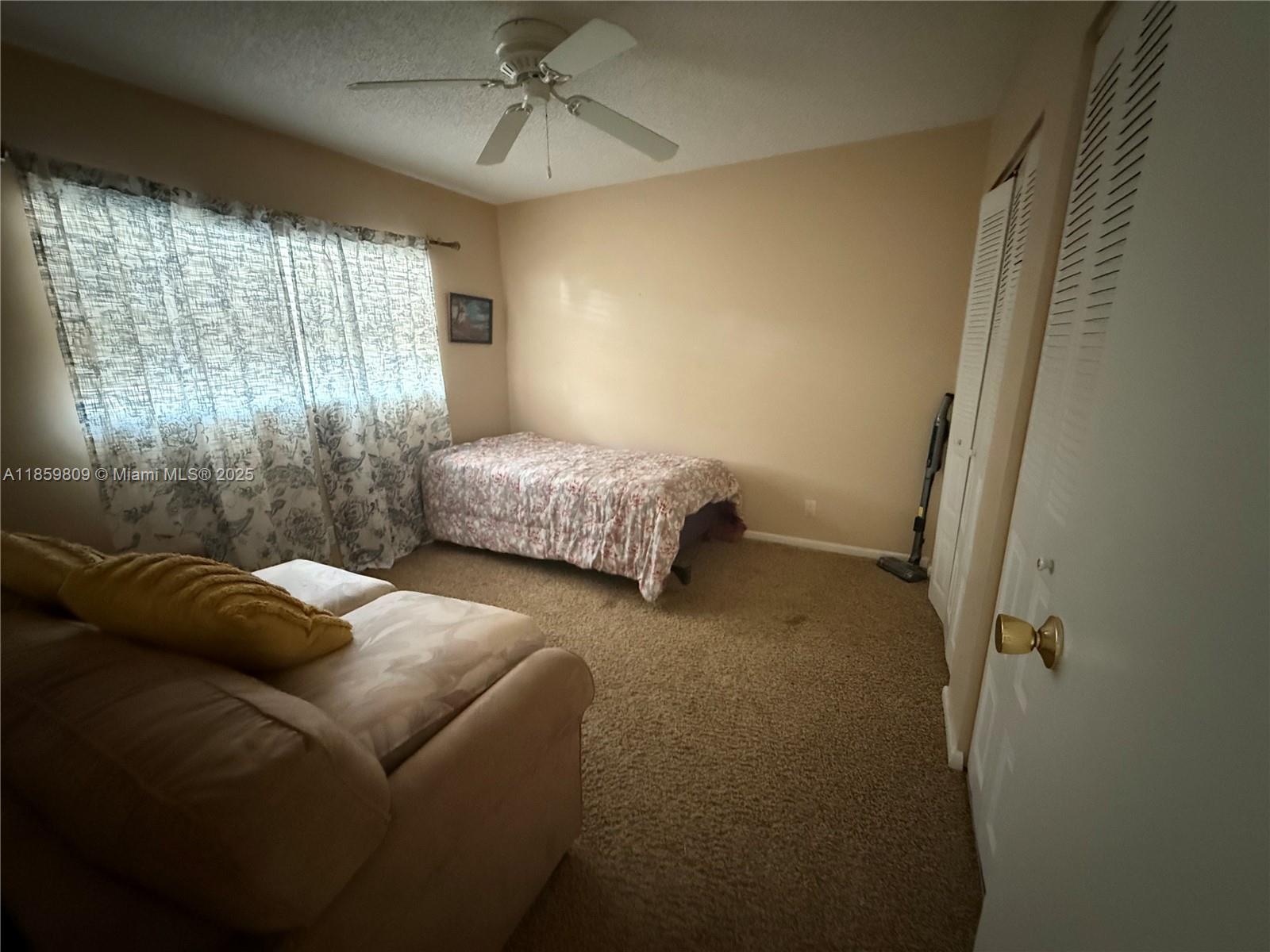 ORIOLE GOLF & TENNIS CLUB - Residential