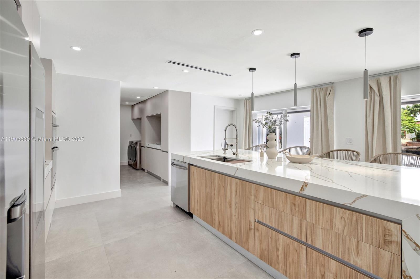 CORAL RIDGE ISLES - Residential