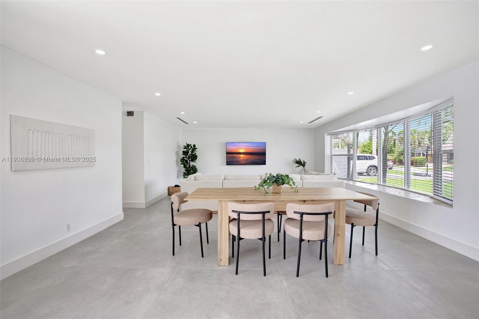 CORAL RIDGE ISLES - Residential