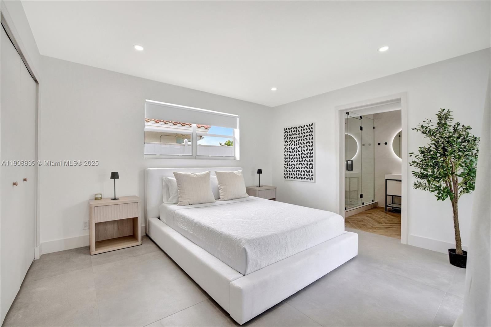 CORAL RIDGE ISLES - Residential