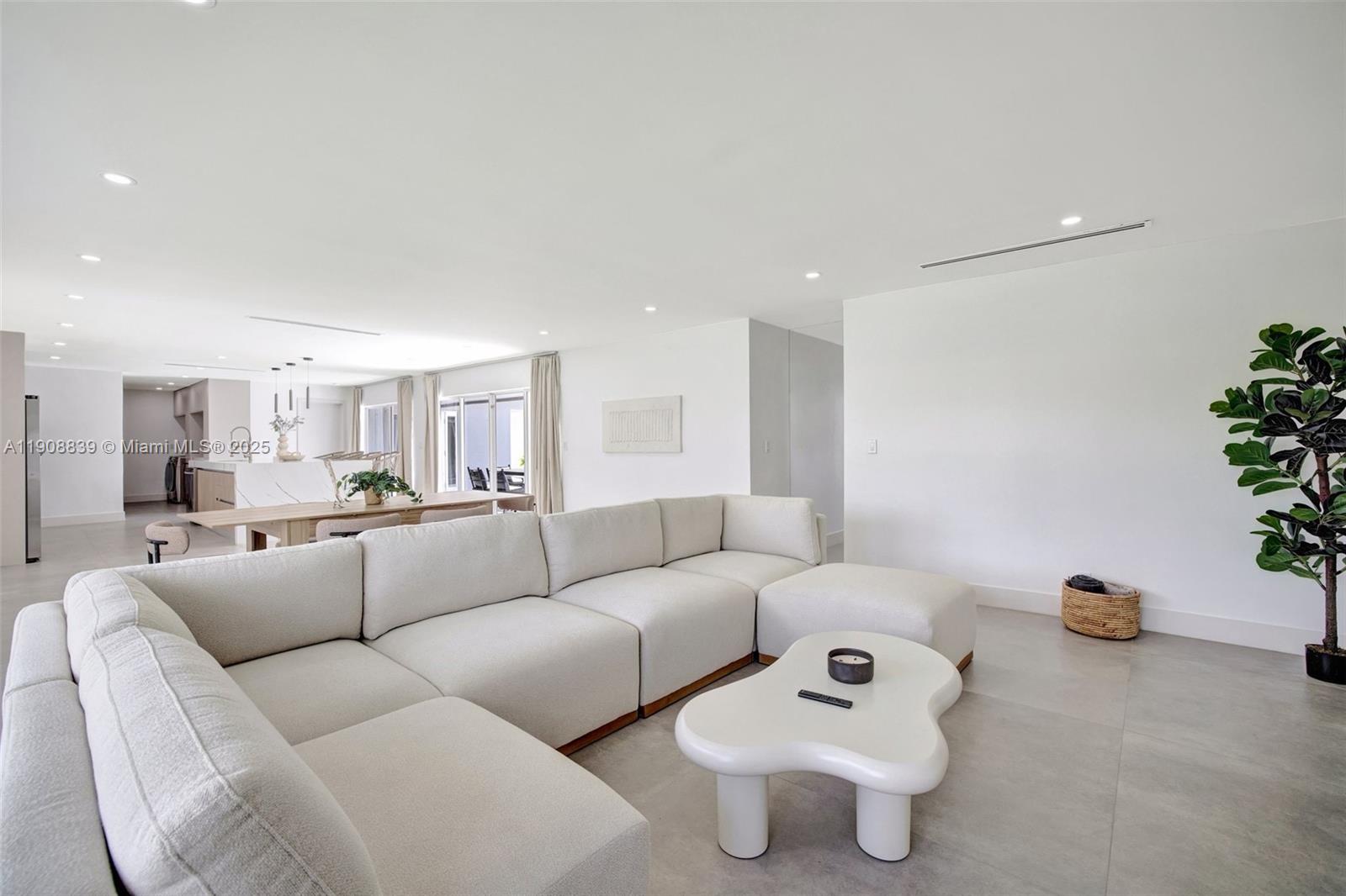 CORAL RIDGE ISLES - Residential