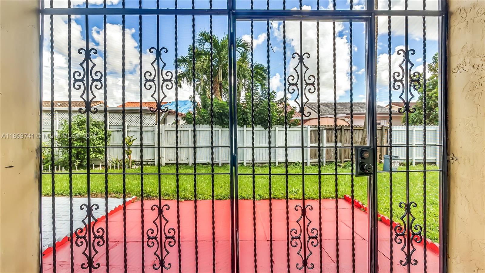 FLAMINGO CONDO - Residential