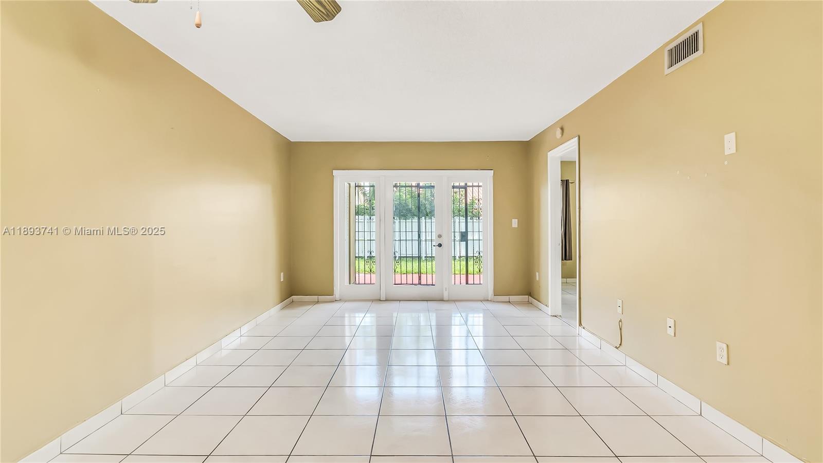 FLAMINGO CONDO - Residential