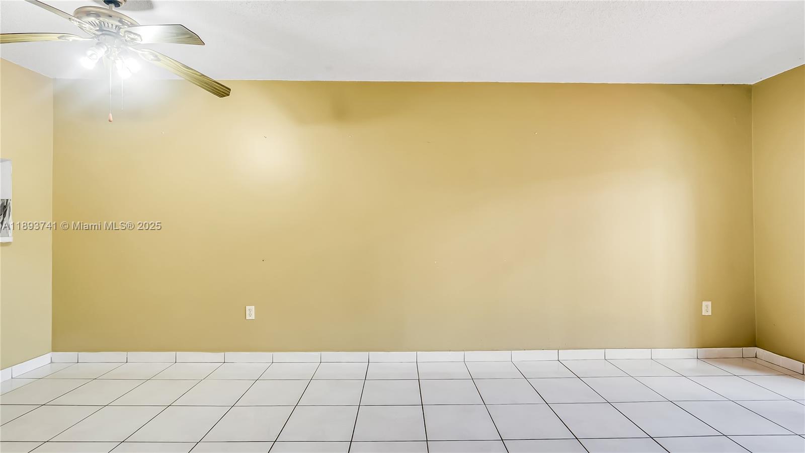 FLAMINGO CONDO - Residential