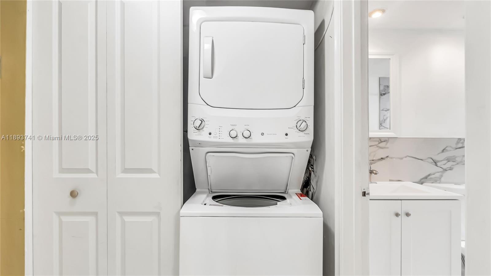 FLAMINGO CONDO - Residential