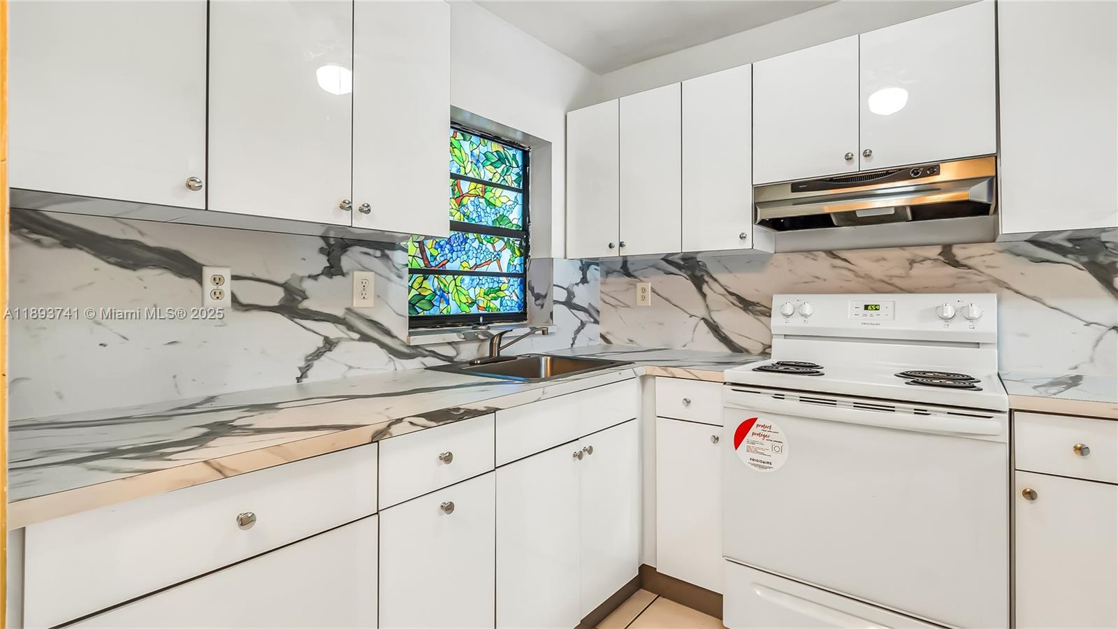 FLAMINGO CONDO - Residential