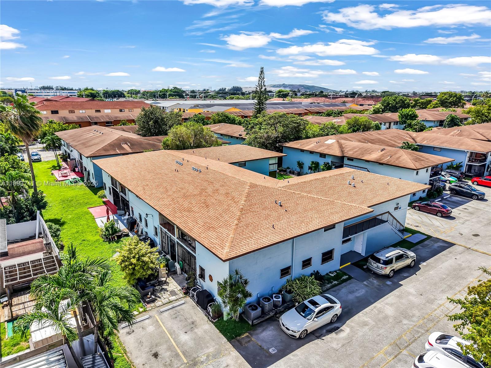 FLAMINGO CONDO - Residential