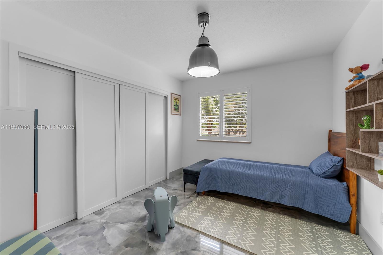 KARENERO FALLS - Residential Lease