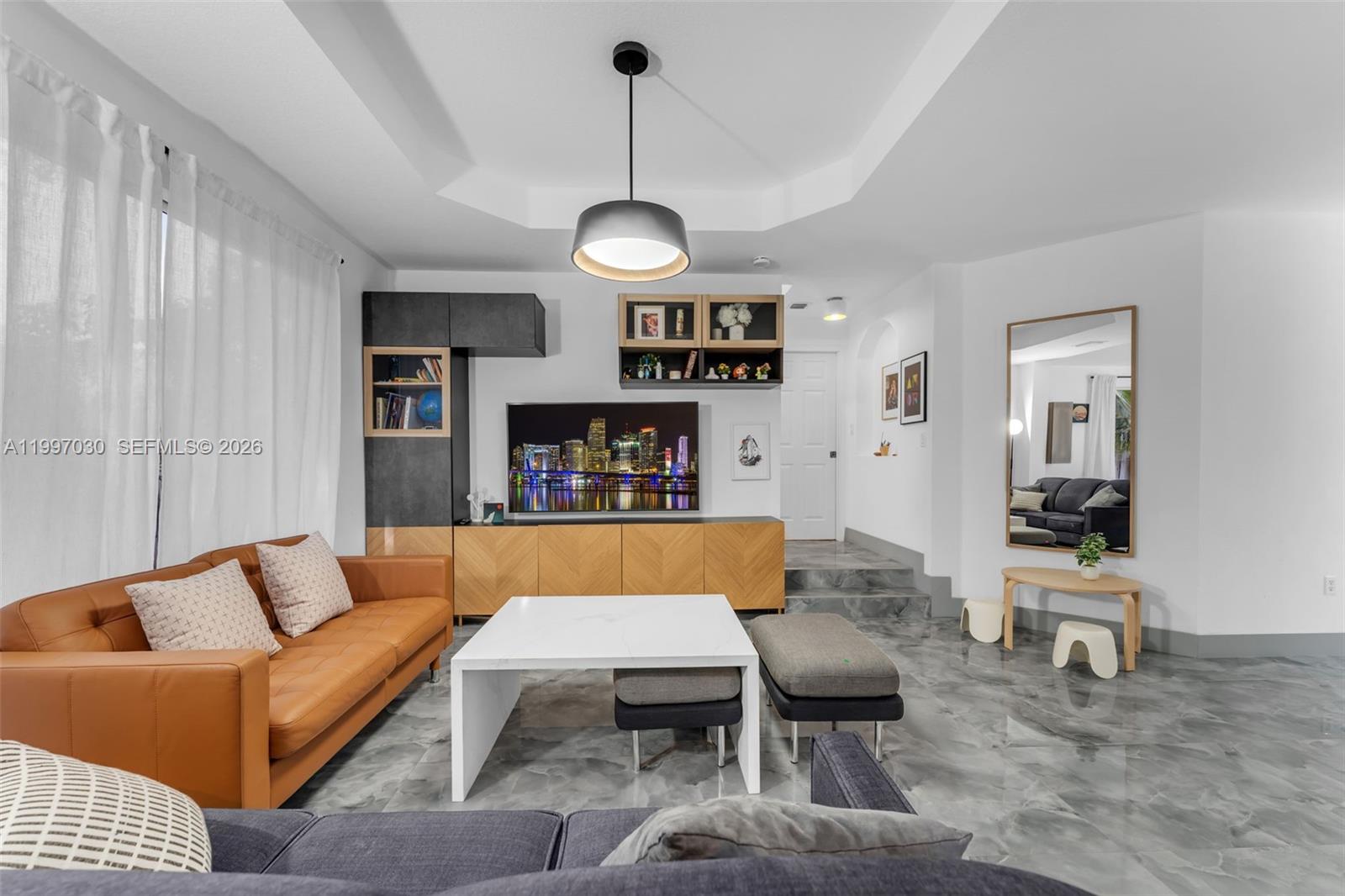 KARENERO FALLS - Residential Lease