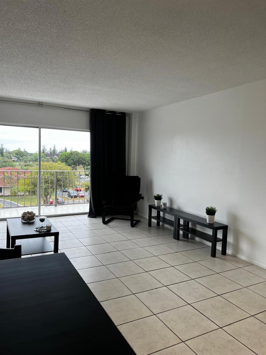 MANORS OF INVERRARY XII - Residential Lease