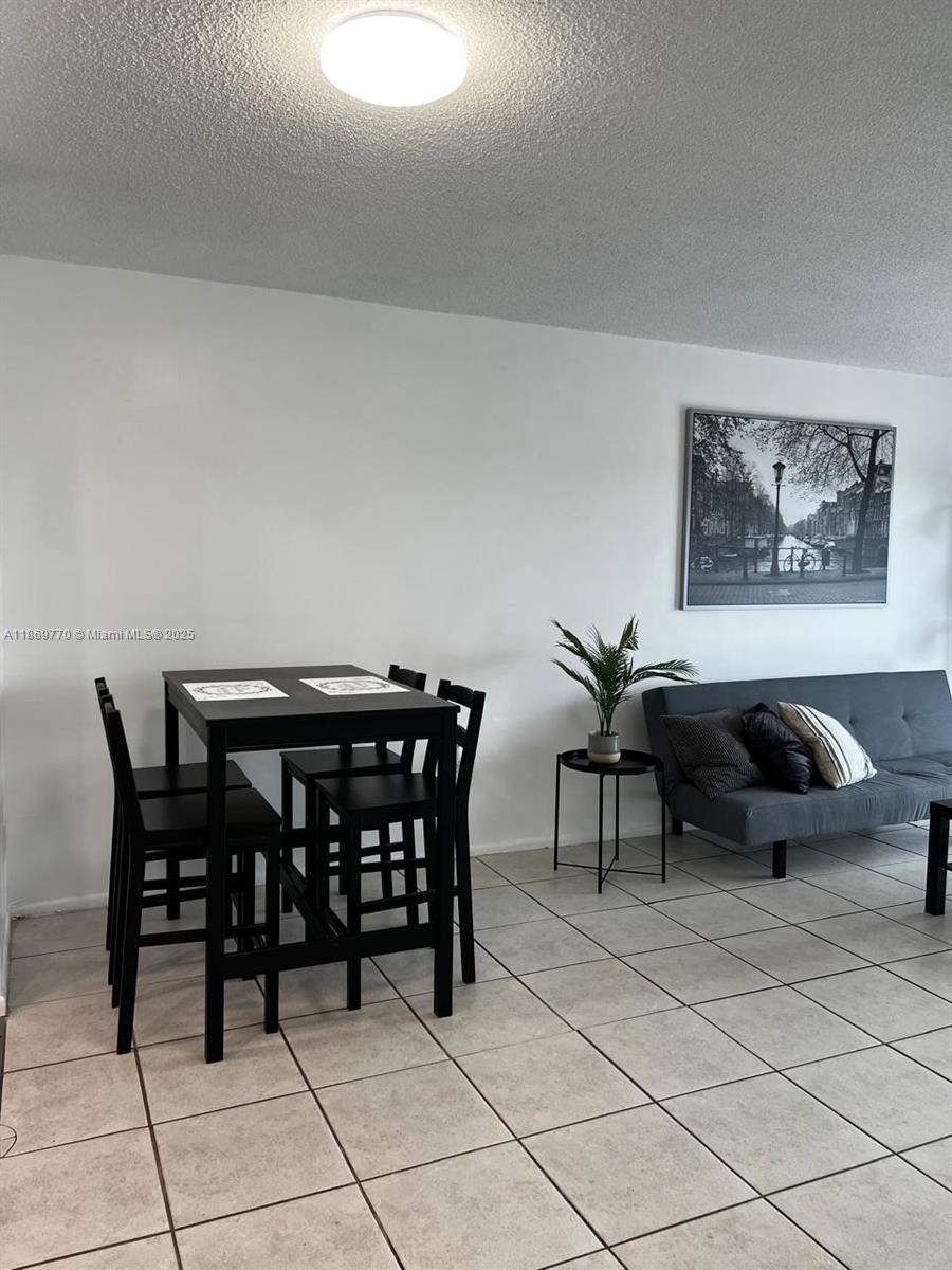 MANORS OF INVERRARY XII - Residential Lease