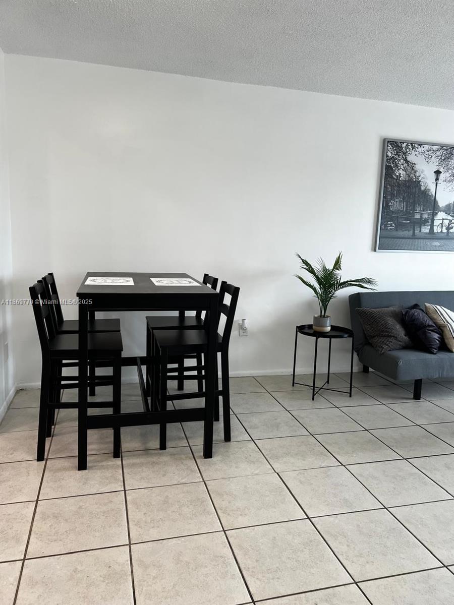 MANORS OF INVERRARY XII - Residential Lease