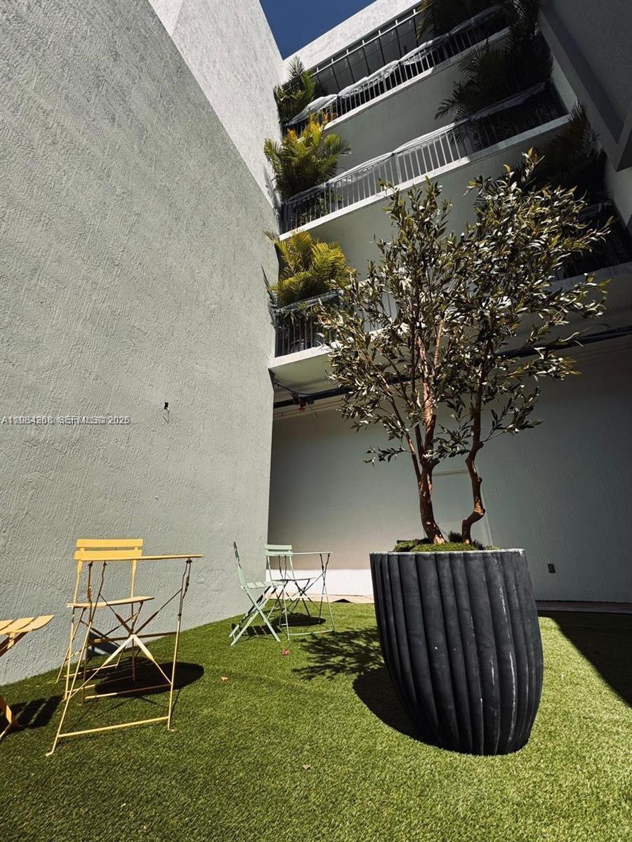 BUENA VISTA EST - Residential Lease