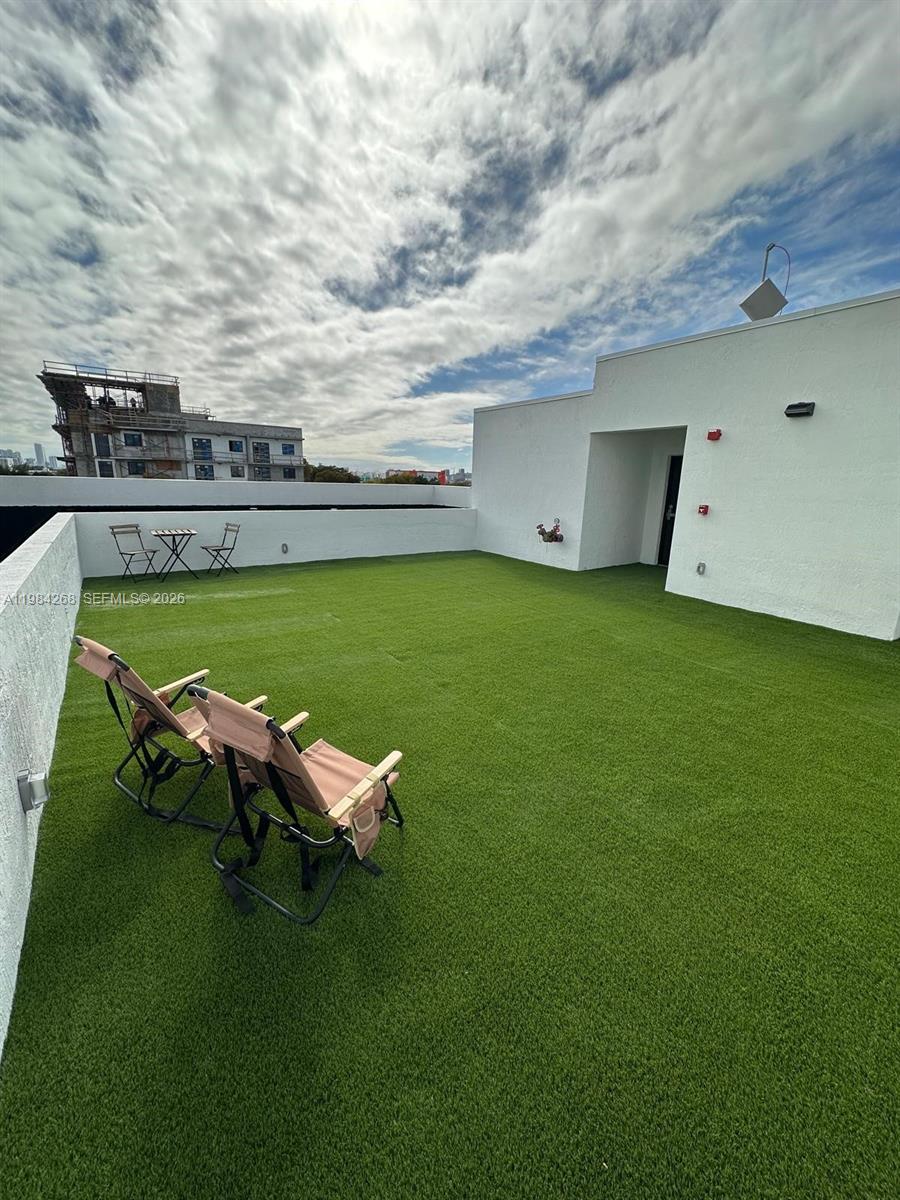 BUENA VISTA EST - Residential Lease